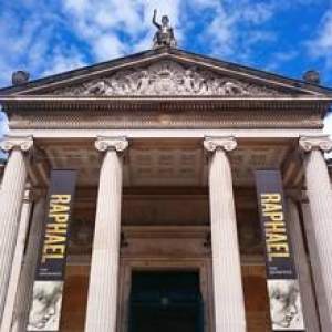 Previews and Reviews of Objects in the Ashmolean